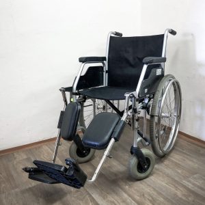 Servis 3600 4159 repas invalidní vozík s polohovacími stupačkami