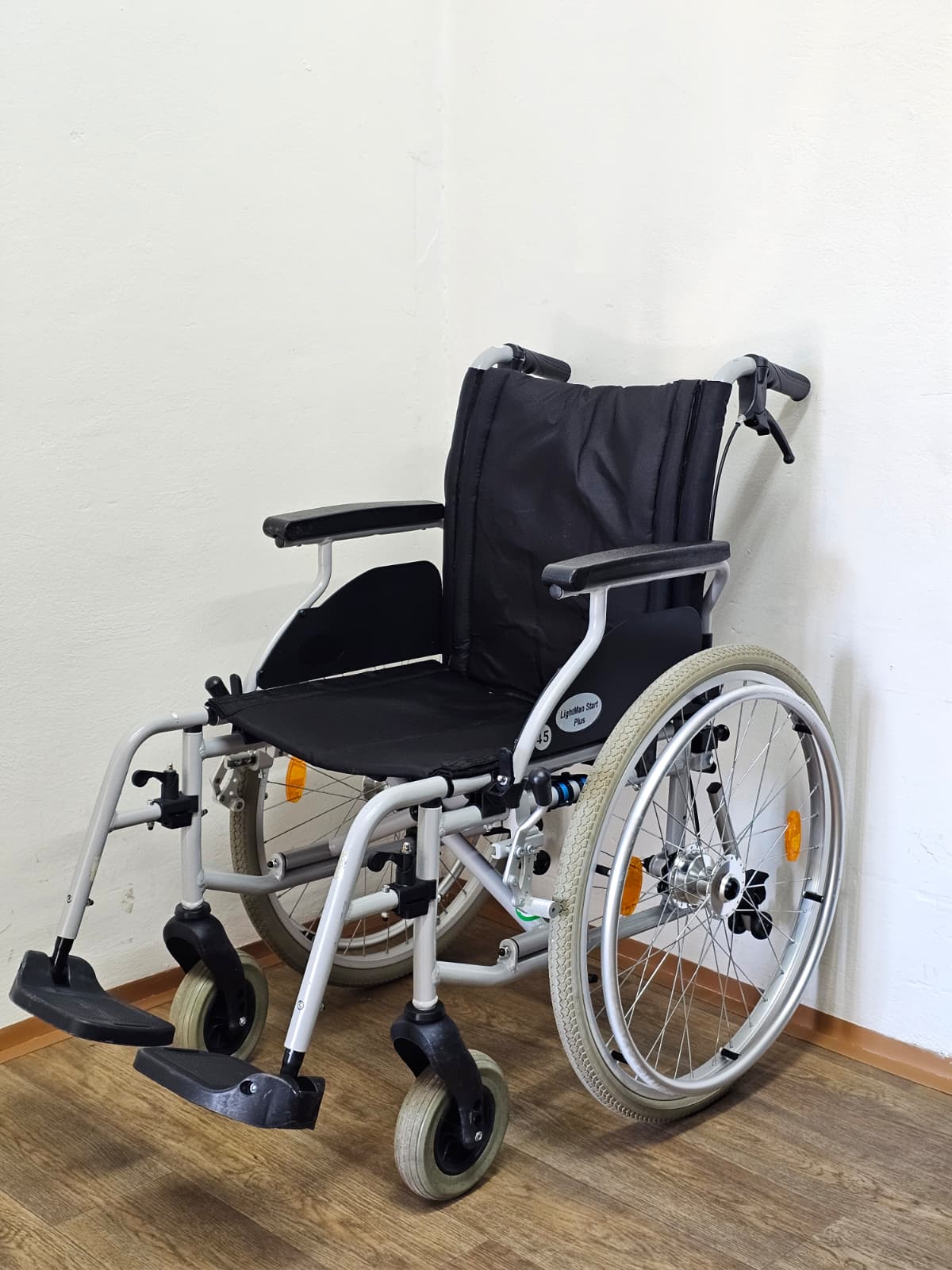 LightMan Start Plus 5384 repas odlehčený vozík s brzdami pro doprovod