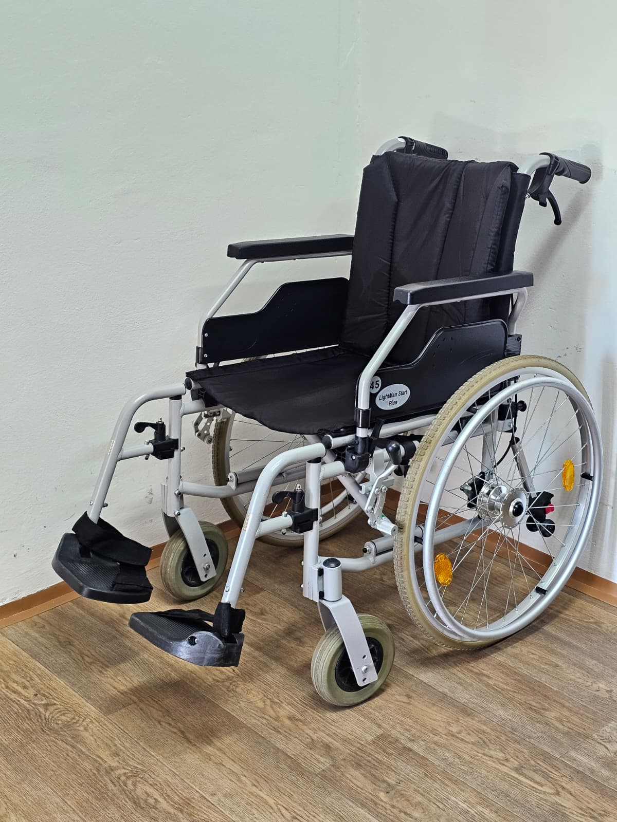 LightMan Start Plus 5385 repas odlehčený vozík s brzdami pro doprovod