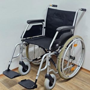 Service 3.600 5226 repas mechanický invalidní vozík (půjčovna)