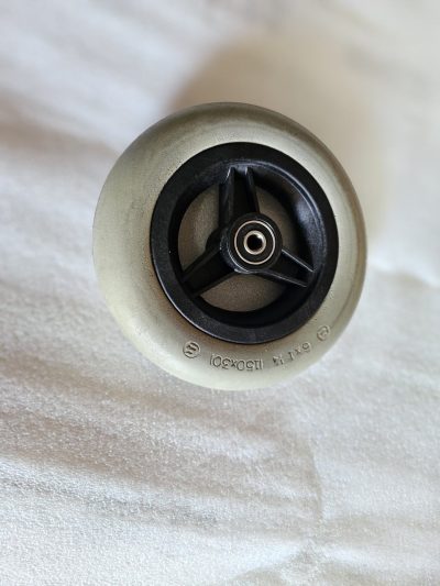 60050 přední kolo na vozík 6x1 1/4,150x30/36 PU