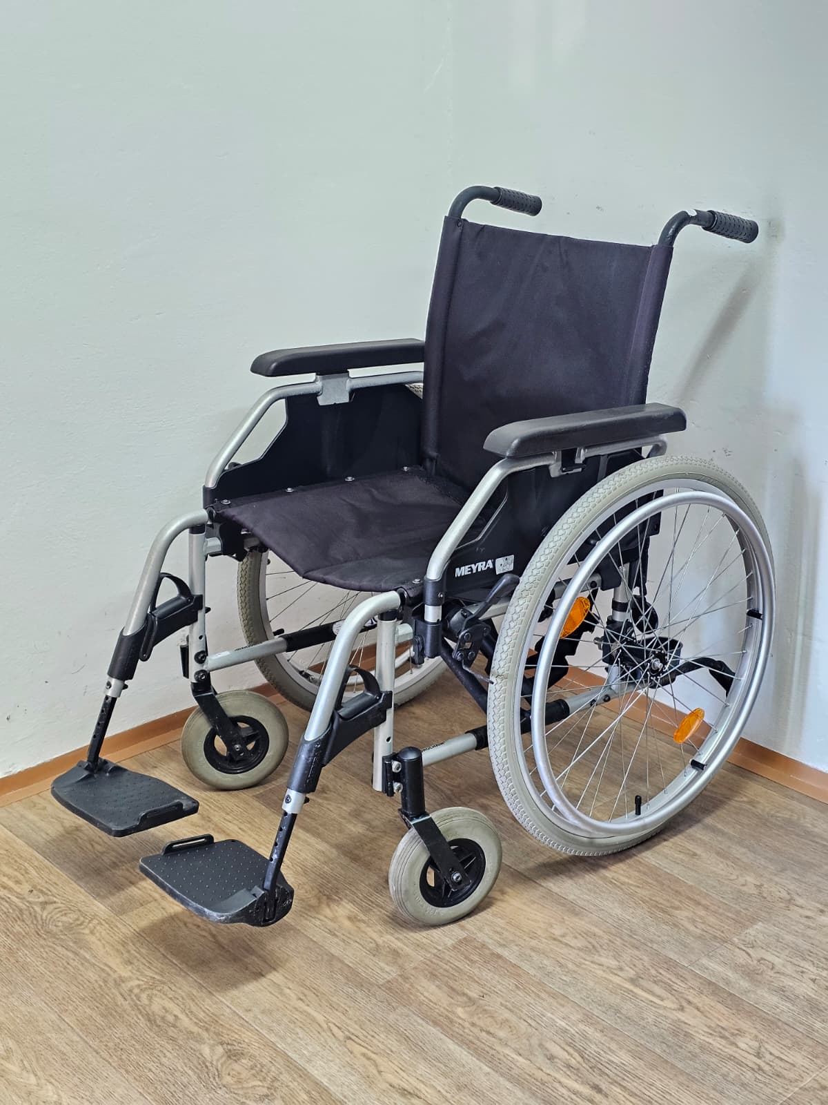 Eurochair 2.750 5381 repas odlehčený invalidní vozík