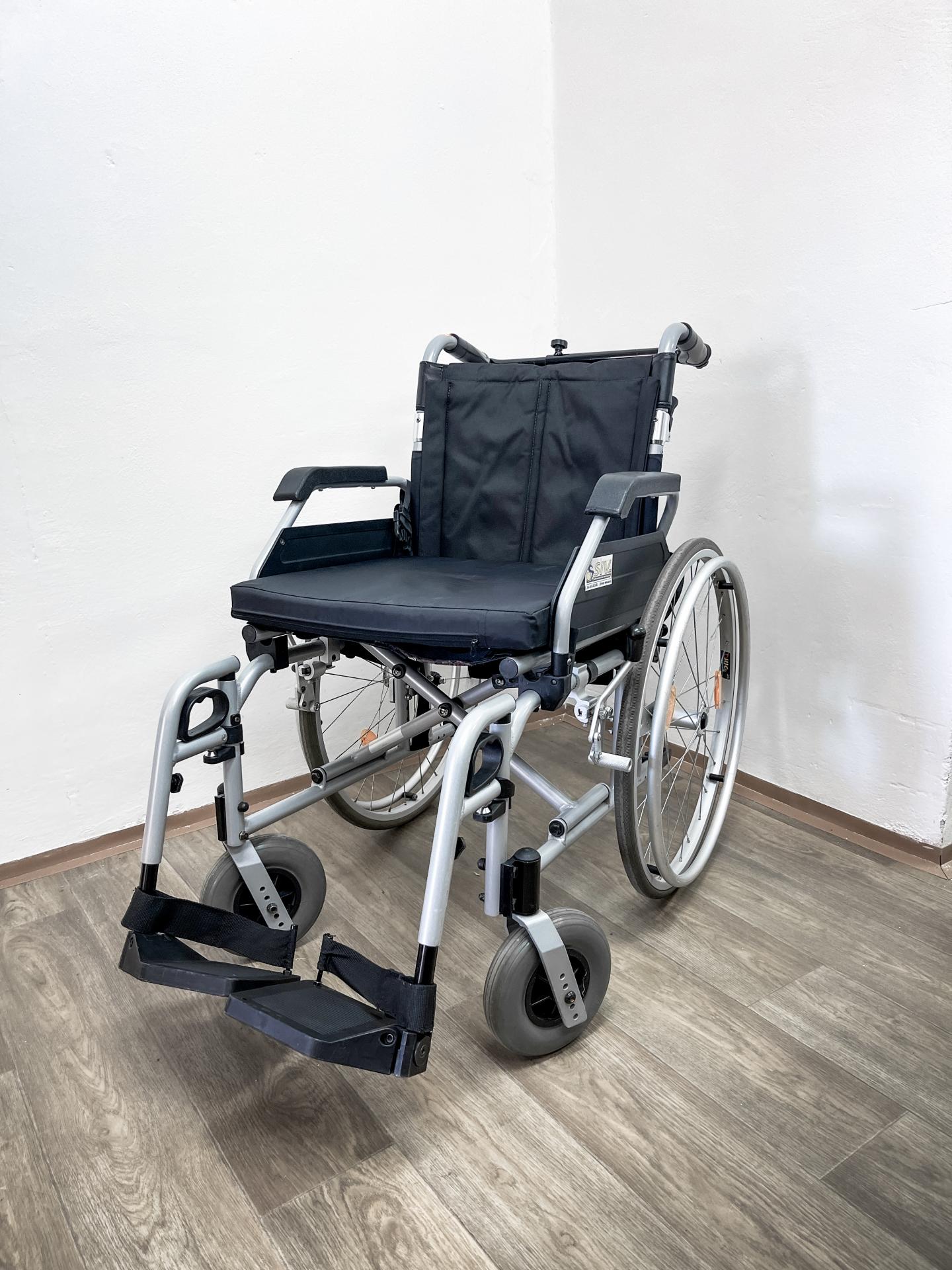 348-23 5135 repas invalidní vozík odlehčený (půjčovna)