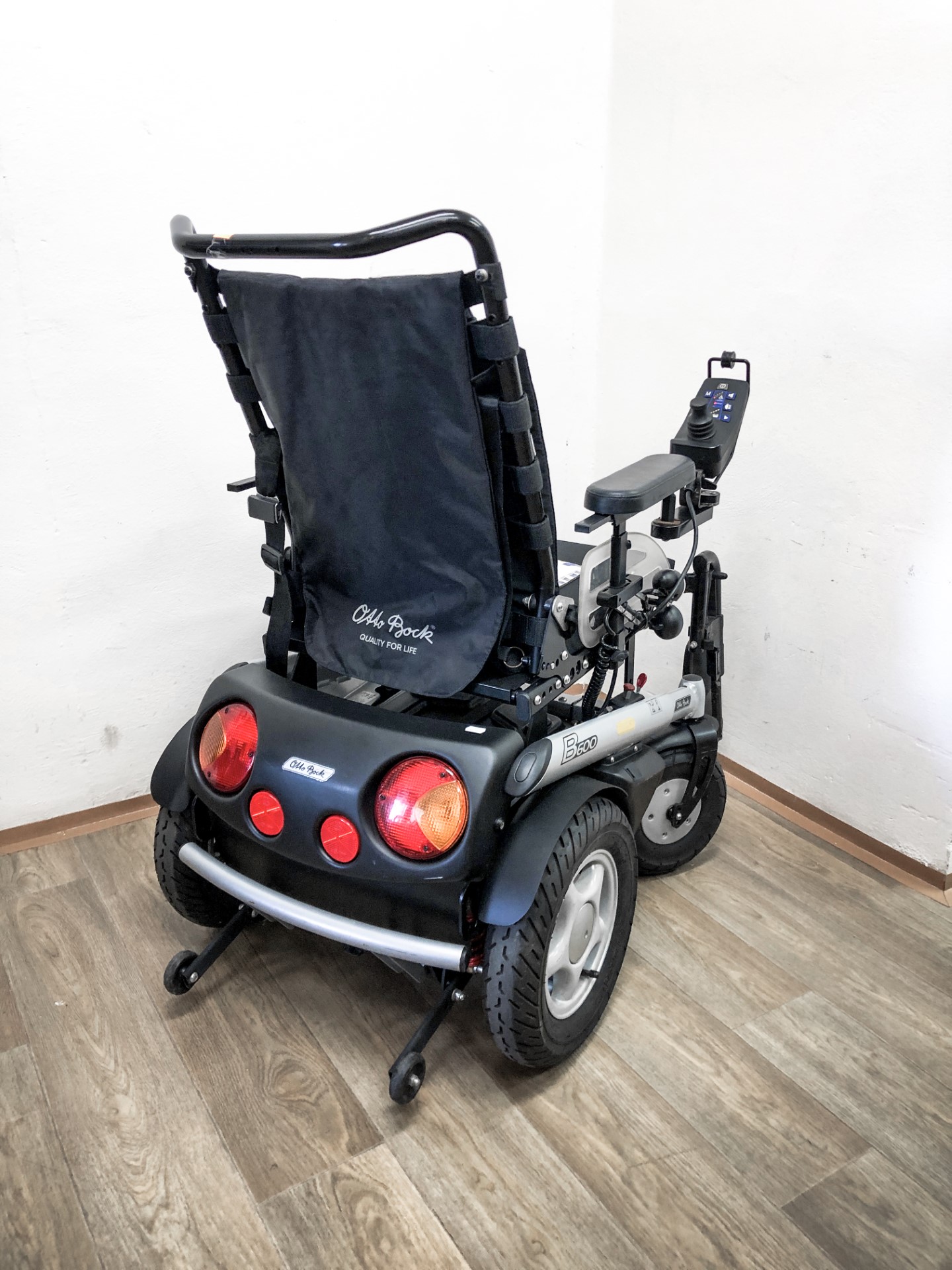 B600 4825 repas elektrický invalidní vozík (půjčovna) - Obrázek 2