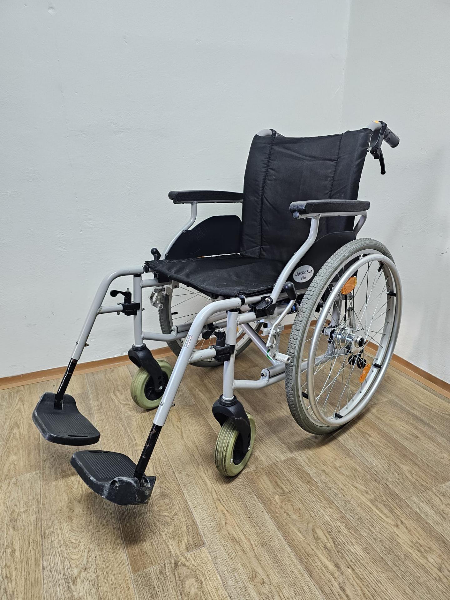 LightMan Start Plus 5189 repas odlehčený vozík s brzdami pro doprovod